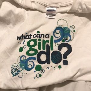 Girl Scouts what can a girl do feminist tshirt M